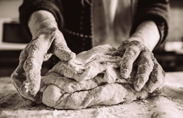 Amasando pan a mano